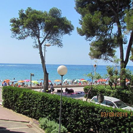 Apartamentos Alquihouse Vilafortuny Cambrils Kültér fotó
